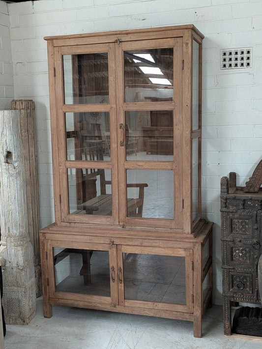 Layla Cabinet